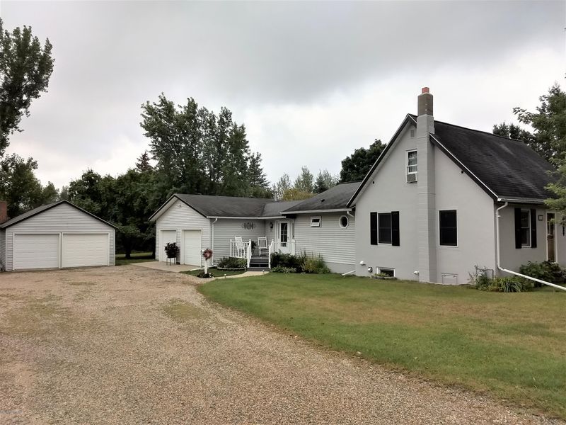 518 4th St NE, Bagley, MN 56621