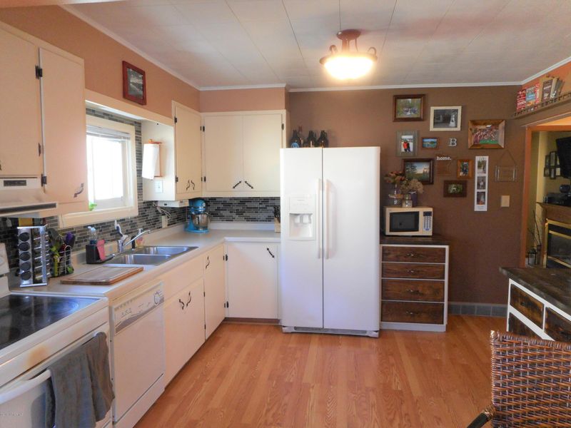 509 4th St SE, Bemidji, MN 56601