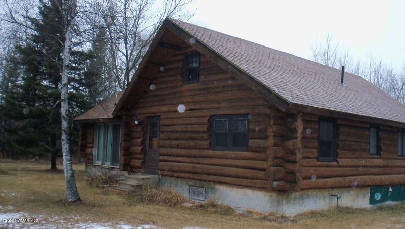 54420 344th St, Warroad, MN 56763