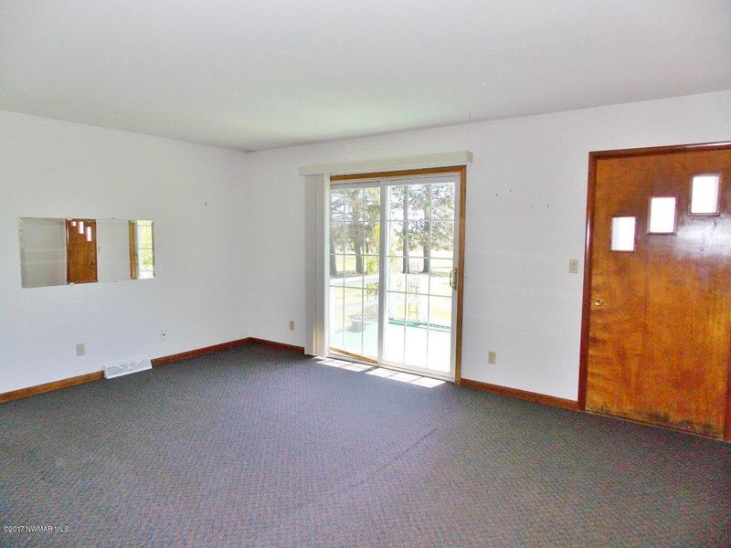 15013 Us 2 Hw, Solway, MN 56678