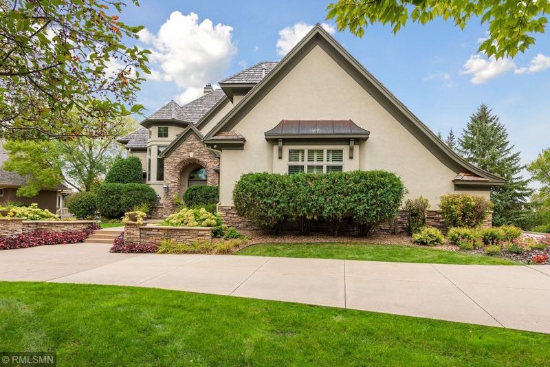 18442 Nicklaus Way, Eden Prairie, MN 55347