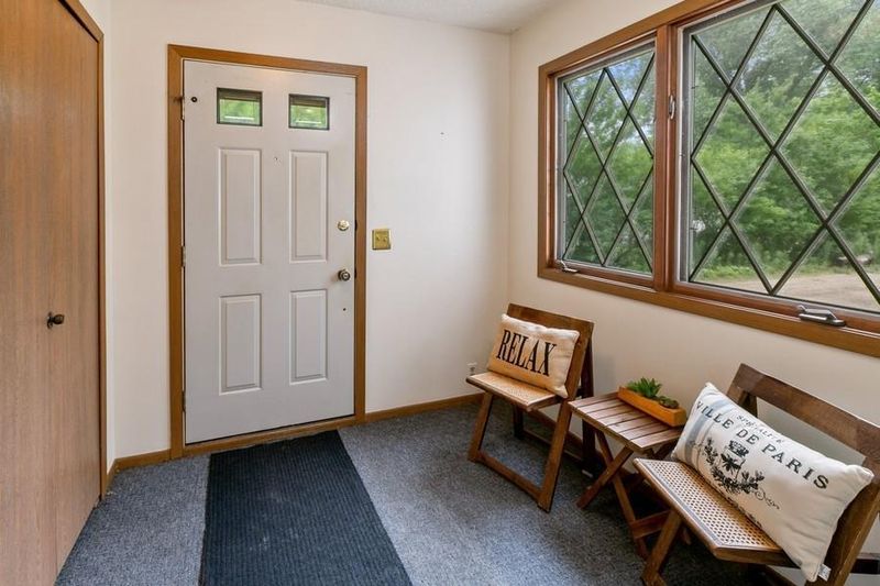 2935 Arcade St, Little Canada, MN 55109