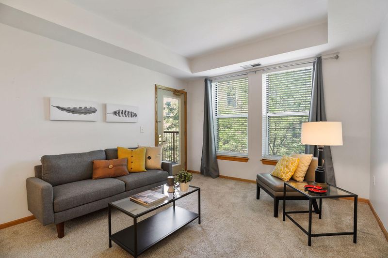 560 N 2nd St #305, Minneapolis, MN 55401
