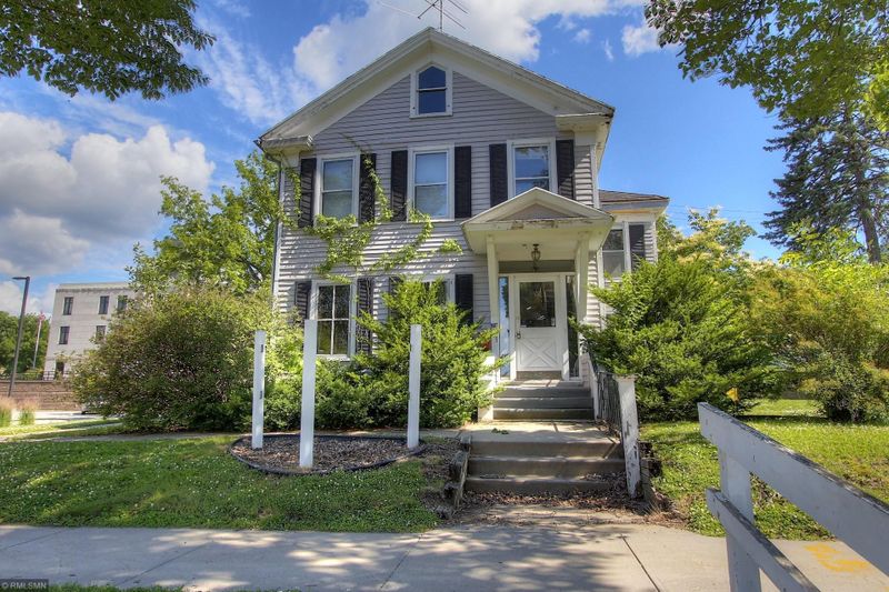621 W 4th St, Red Wing, MN 55066