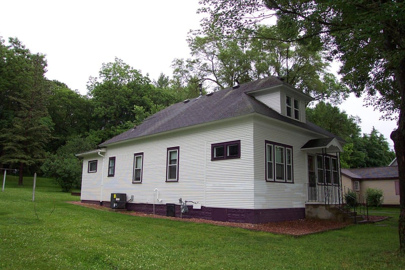 114 Bluff Ave S, Prairie Farm, WI 54762