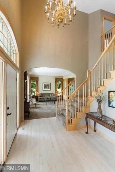 11 Hillcrest Dr, Dellwood, MN 55110