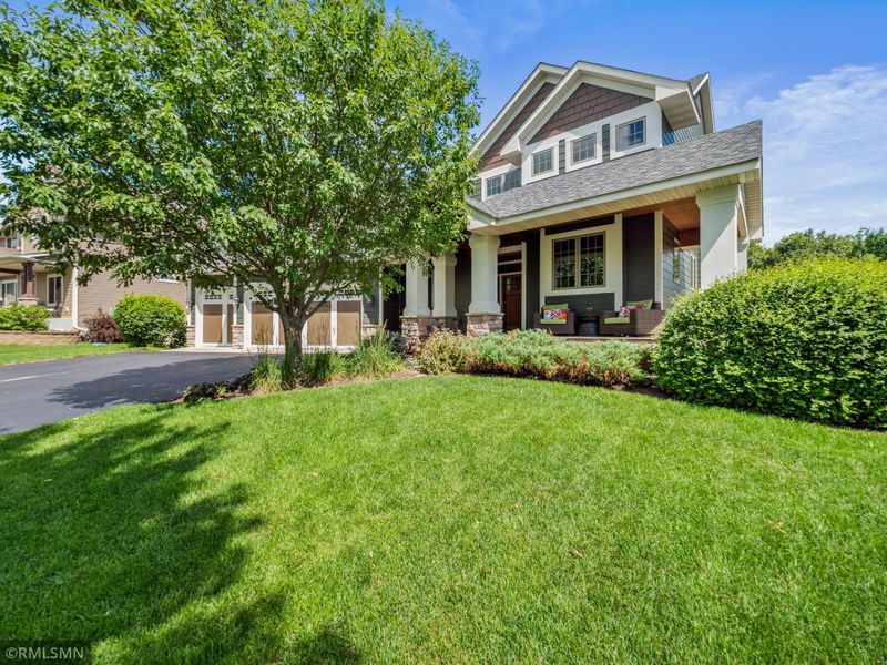 1585 Oakpointe Dr, Waconia, MN 55387
