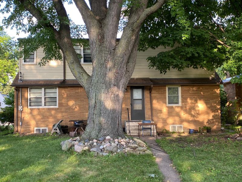 1275 Alameda St, Saint Paul, MN 55117