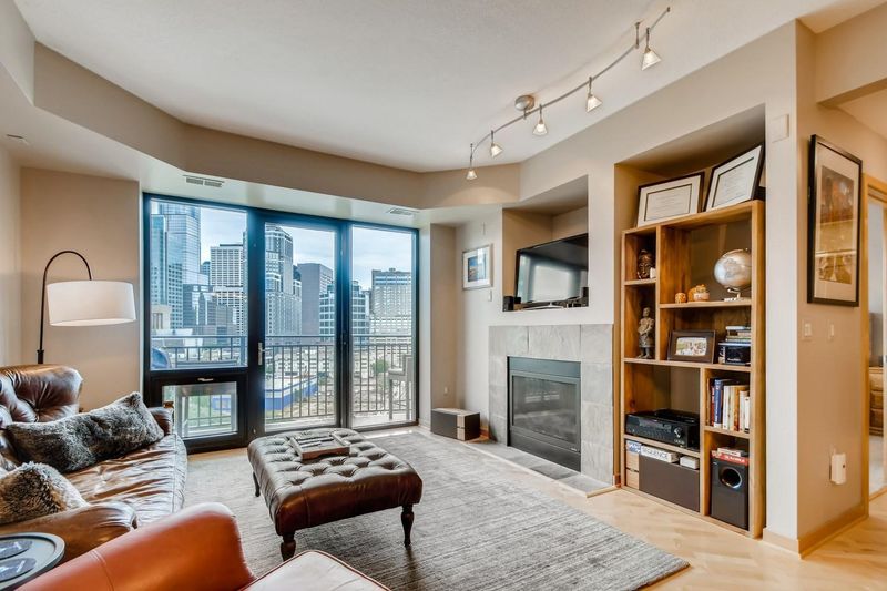 500 E Grant St #903, Minneapolis, MN 55404