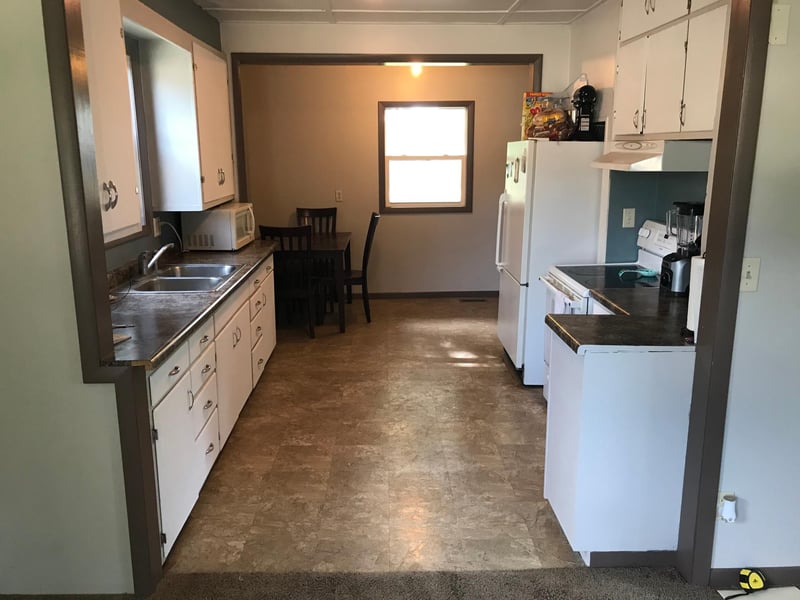 162 4th St, Dawson, MN 56232