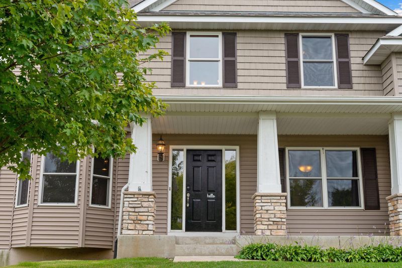 9485 Pheasant Crossing, Minnetrista, MN 55375