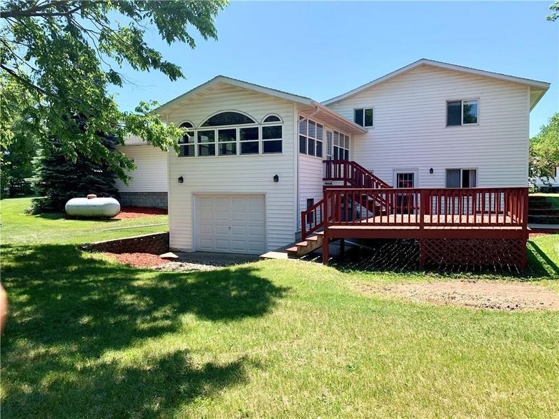 310 8th St, Pepin, WI 54759