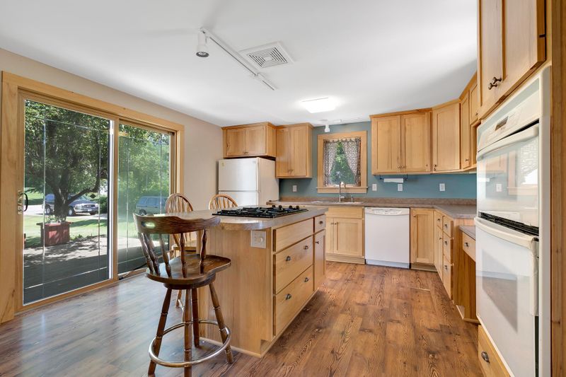 4020 160th St E, Lakeville, MN 55068