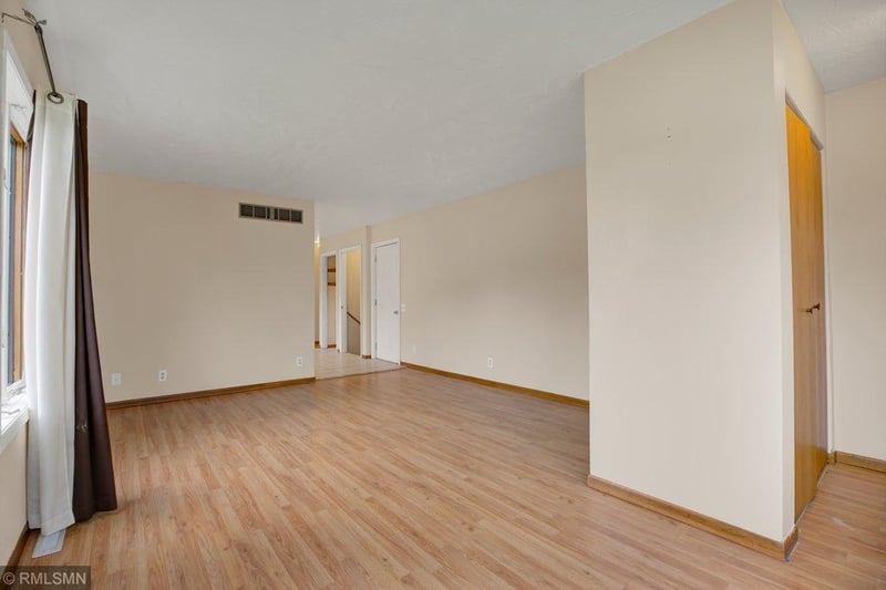 2101 Austin Cir, Prior Lake, MN 55379
