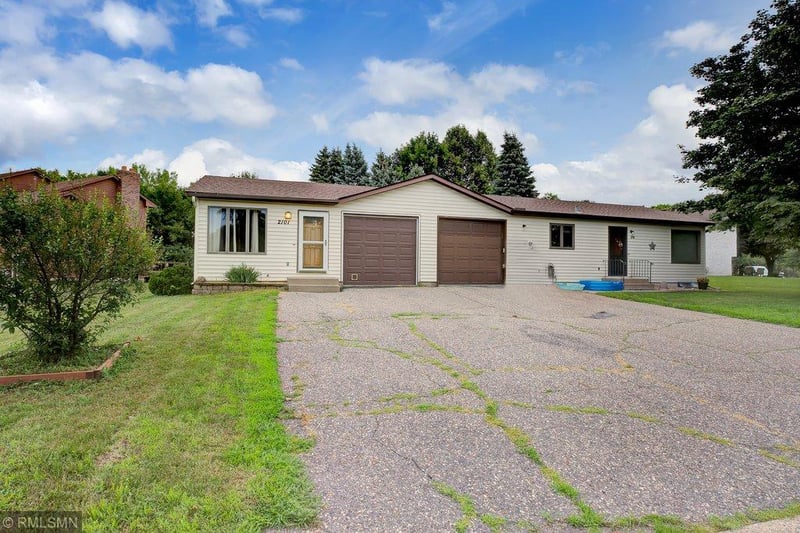 2101 Austin Cir, Prior Lake, MN 55379