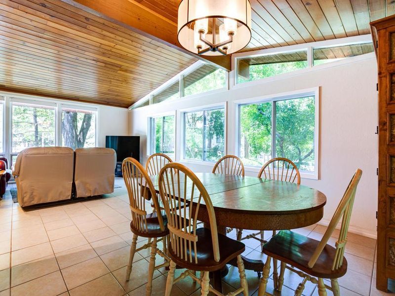 6927 Valley View Rd, Edina, MN 55439