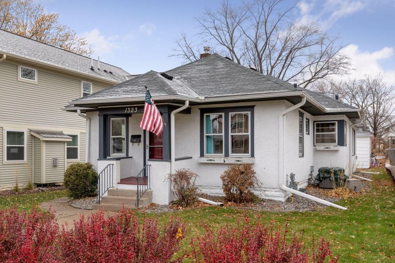 1323 Hartford Ave, Saint Paul, MN 55116
