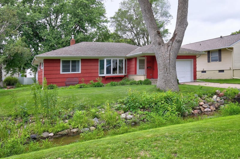 272 2nd St N, Bayport, MN 55003