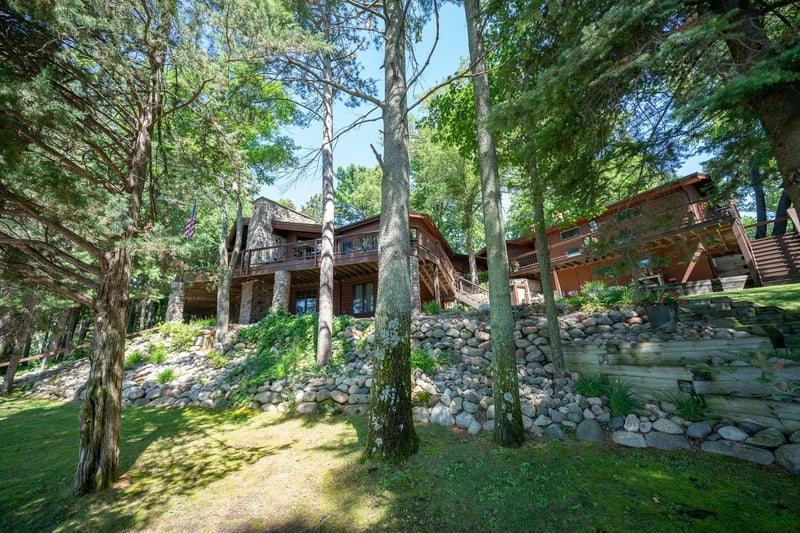 7493 Old Whiskey Rd, Pequot Lakes, MN 56472