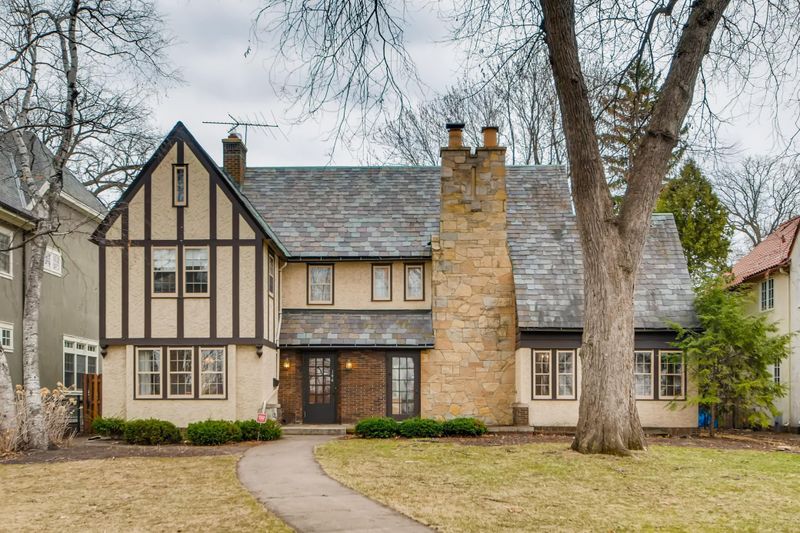 144 Mississippi River Blvd S, Saint Paul, MN 55105