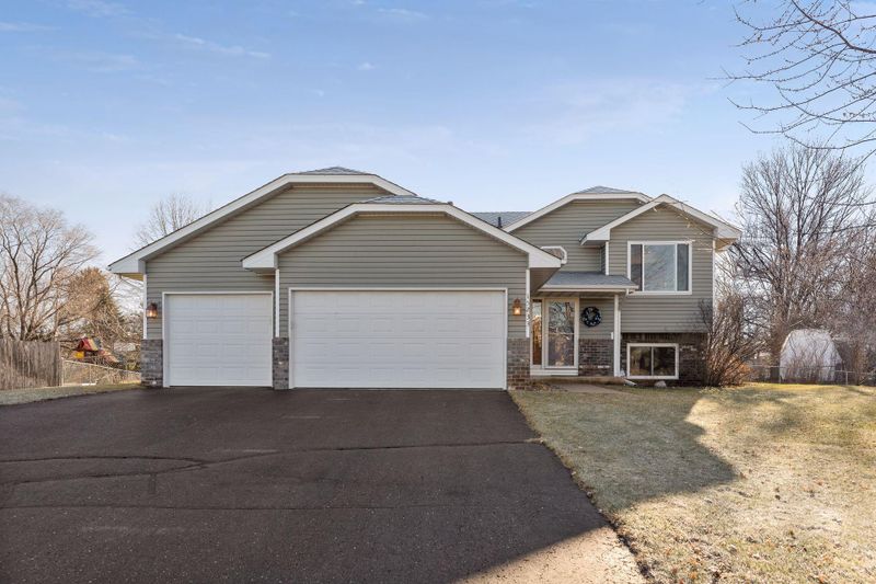 15233 Germanium Cir NW, Ramsey, MN 55303