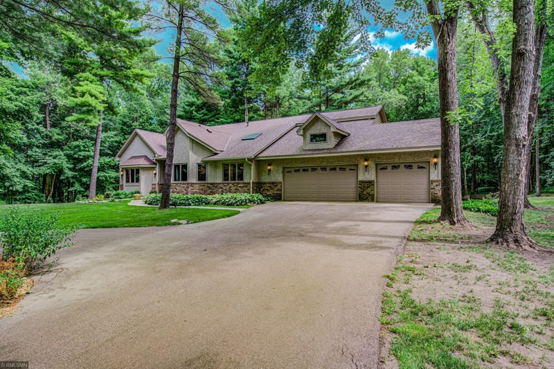 900 N Shore Dr W, Orono, MN 55364