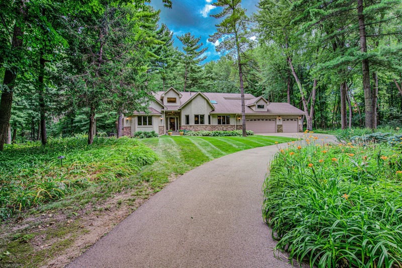 900 N Shore Dr W, Orono, MN 55364