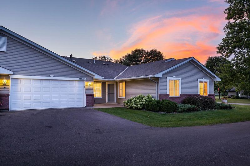 25635 Park Ln, Excelsior, MN 55331