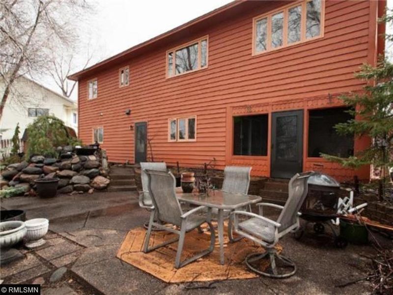 804 12th Ave NW, New Brighton, MN 55112