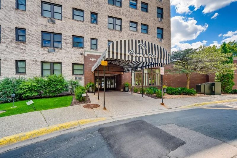 79 Western Ave N #105, Saint Paul, MN 55102