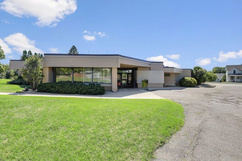 201 Central Ave N, New Prague, MN 56071