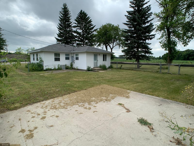 102 Johnson St, Shelly, MN 56581