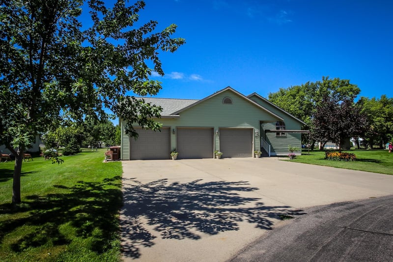 341 Circle Dr, New Munich, MN 56356