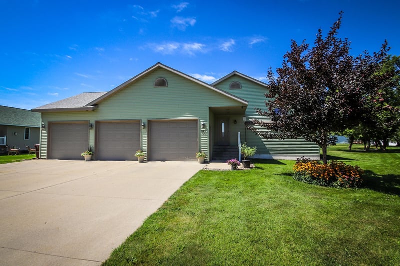 341 Circle Dr, New Munich, MN 56356