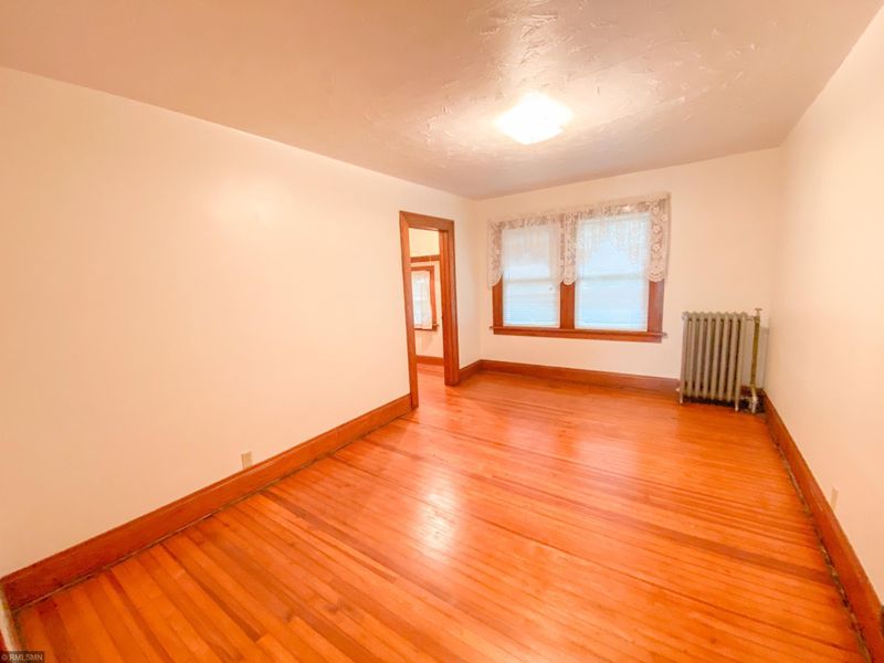 726 Bradley Ave, Gibbon, MN 55335