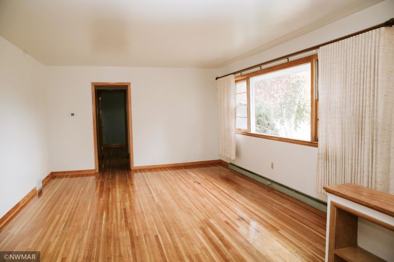 1715 N Front St, Crookston, MN 56716