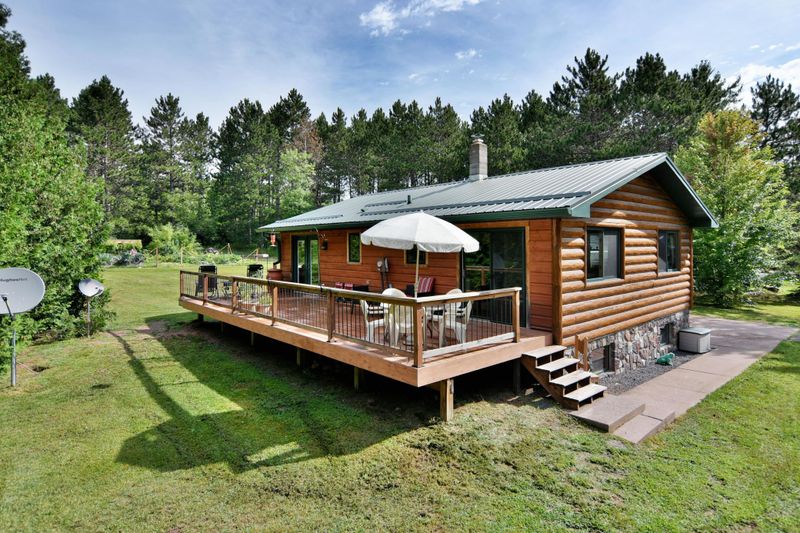 4672 Setting Sun Trl, Danbury, WI 54830