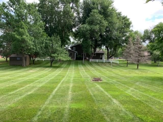2205 River Rd, Windom, MN 56101