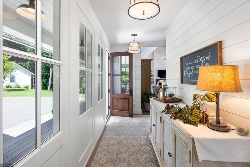4693 Vine Hill Rd, Excelsior, MN 55331