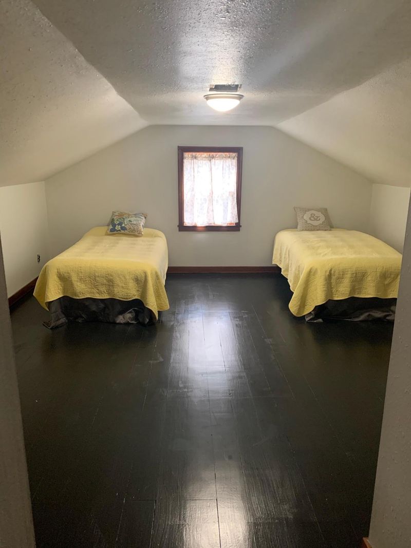 317 Rice St NW, Sleepy Eye, MN 56085