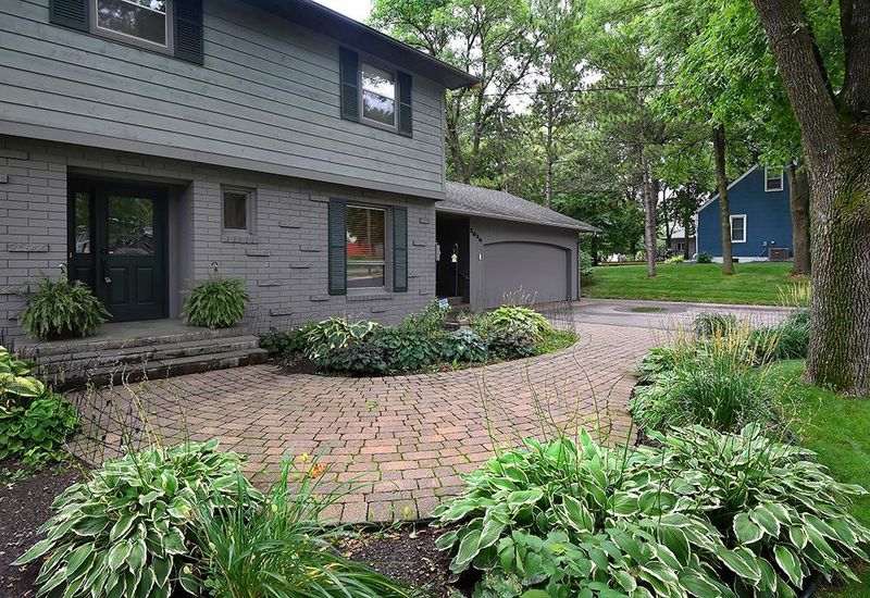 1020 8th St SW, Faribault, MN 55021