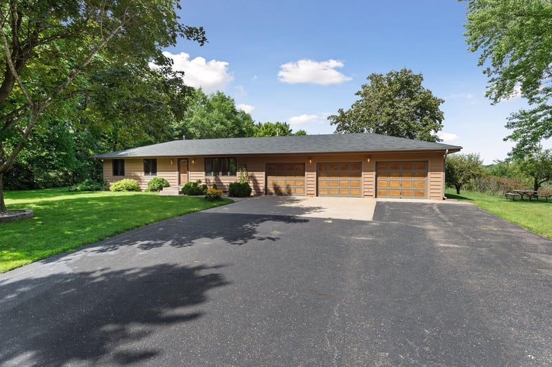 9350 County Road 11, Independence, MN 55328