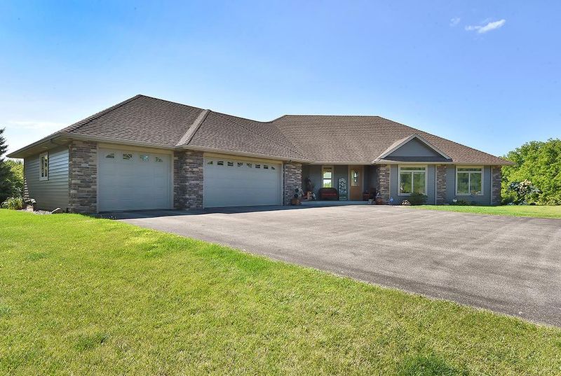 9423 Lemond Rd, Ellendale, MN 56026