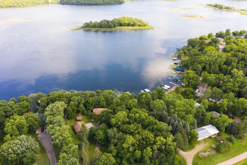 40392 Sherbrooke Trl, Pelican Rapids, MN 56572