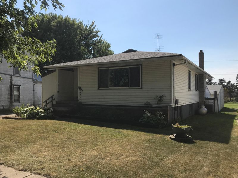 211 Lafayette Ave S, Fulda, MN 56131