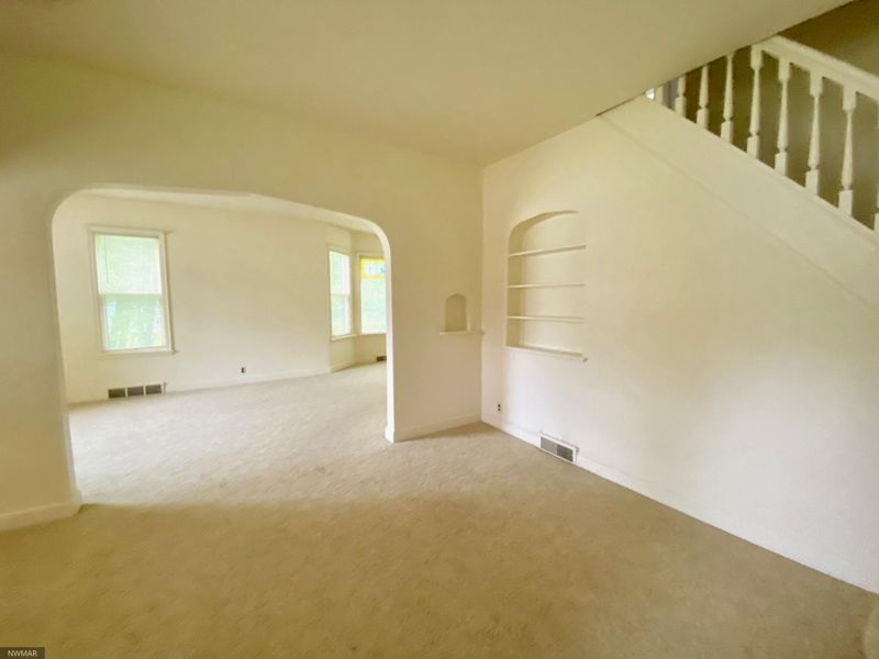 747 N Division St, Warren, MN 56762