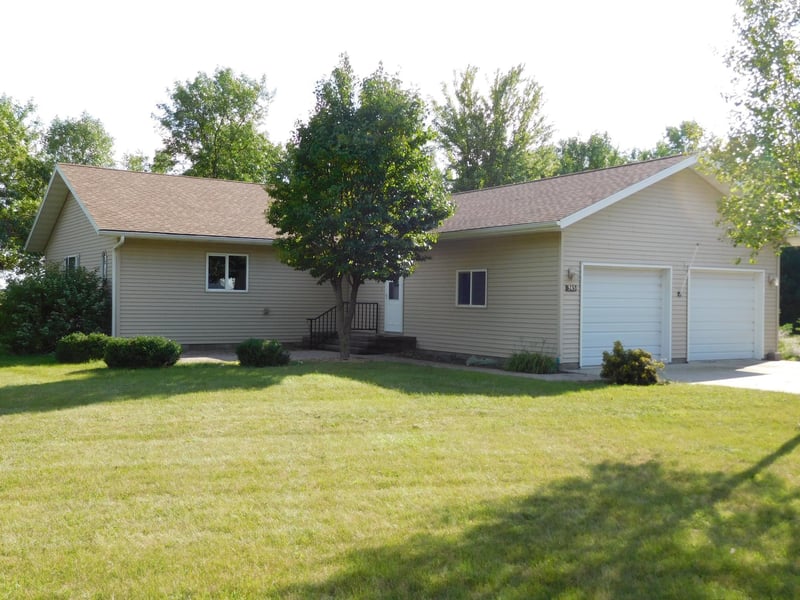 345 Minnesota Ave, Wendell, MN 56590