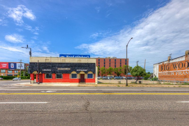 421-423 7th St E, Saint Paul, MN 55101
