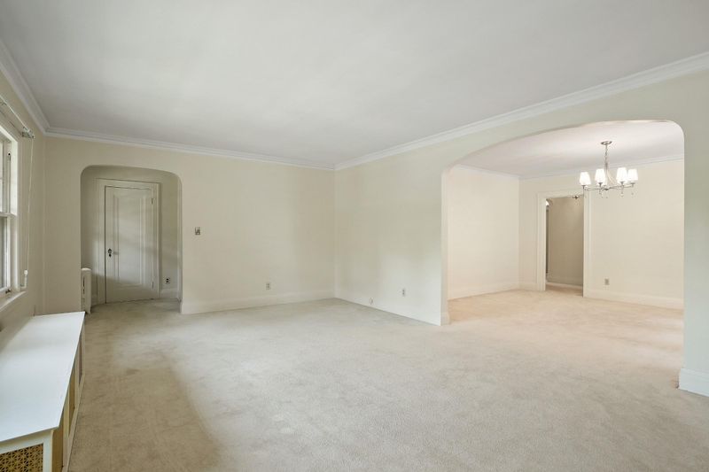 1484 Summit Ave, Saint Paul, MN 55105