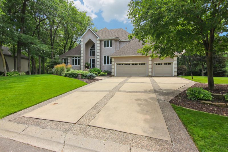 16105 45th Ave N, Plymouth, MN 55446